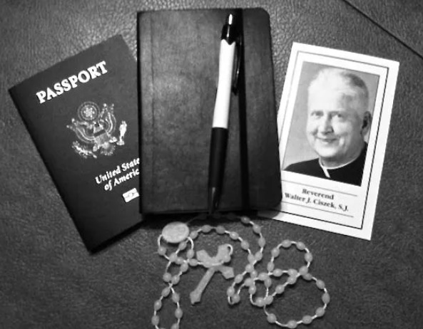 El pasaporte norteamericano y el rosario del padre Ciszek, veterano del gulag soviético 
