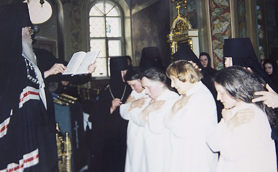 La consagración de Malýsheva como religiosa, con el nombre religioso de Adriana