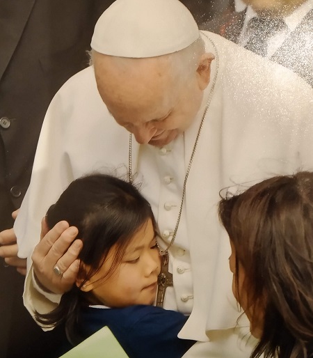 Olaya con el Papa Francisco