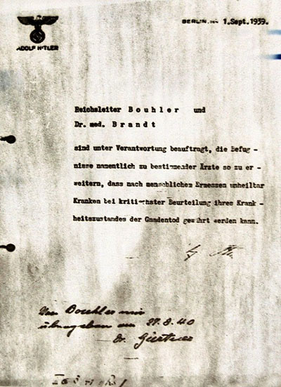 Hitler autorizó la eutanasia en 1939, lo llamó 