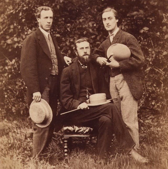 Gerard Manley Hopkins, junto a Alfred William Garrett y William Alexander Comyn Macfarlane.