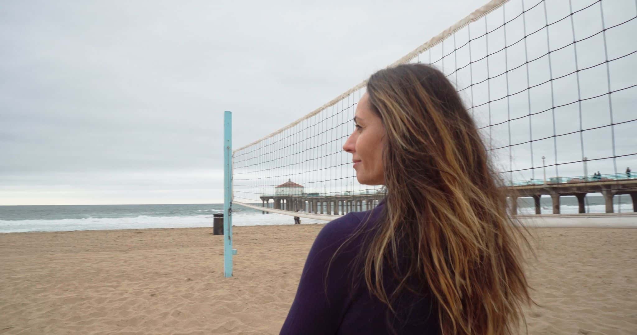 La exvoleibolista Henkel mira las playas de Los Ángeles
