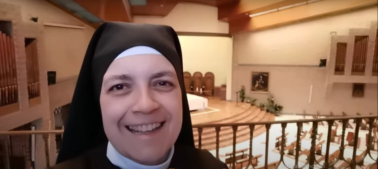 Madre Olga es la superiora de las carmelitas samaritanas