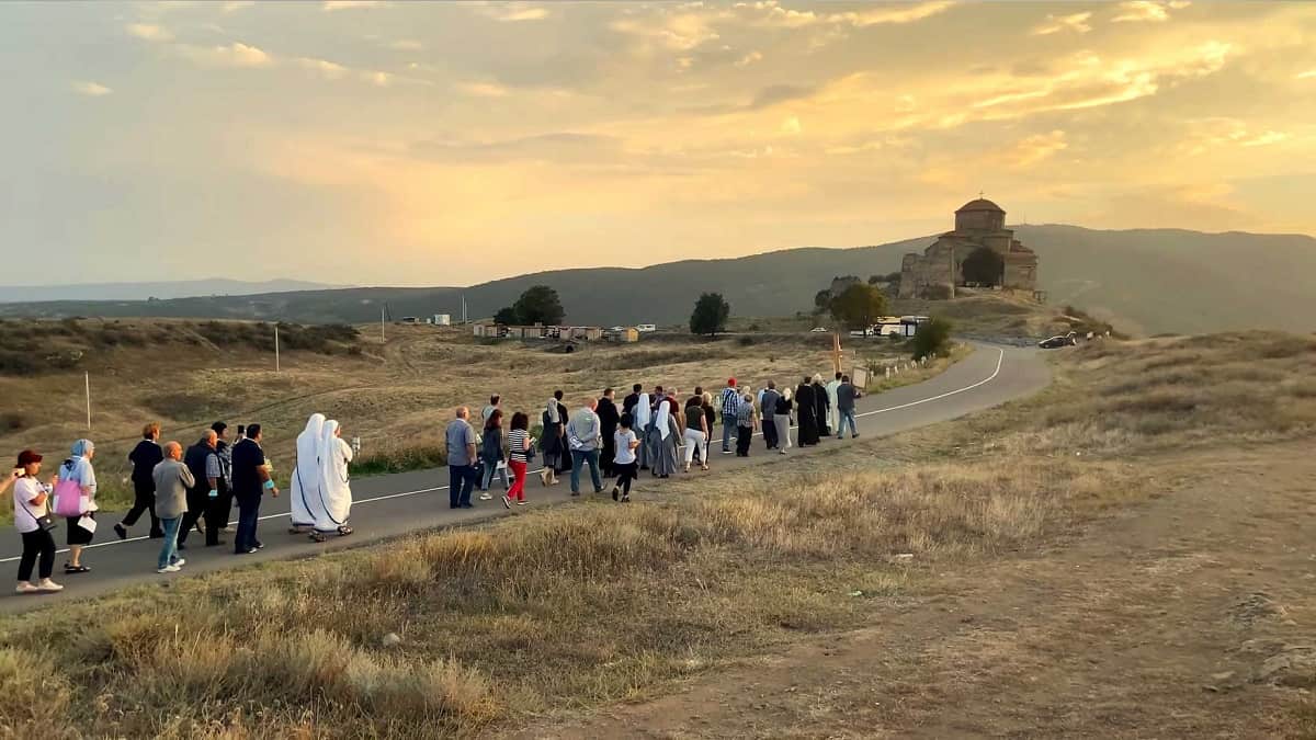 Devotos peregrinan a este templo dedicado a San José en Georgia... su historia es muy especial