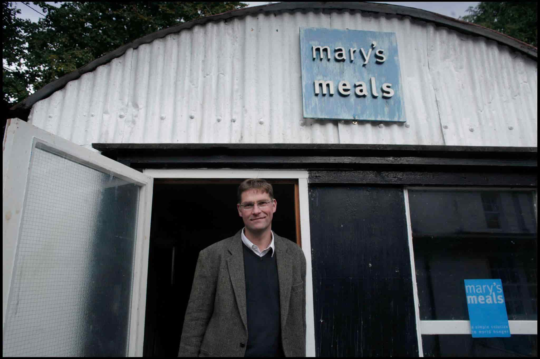 Magnus MacFarlane-Barrow de Marys Meals en el cobertizo donde empezó todo en Escocia
