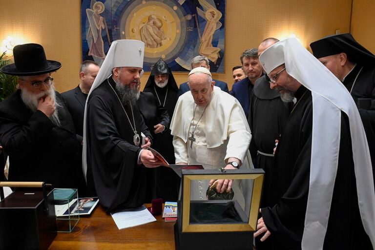 El Papa en enero de 2023 con Shevchuk y líderes religiosos ucranianos