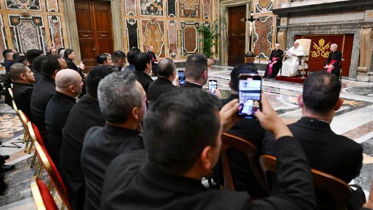 El encuentro del Papa con los sacerdotes hispanos en Estados Unidos.