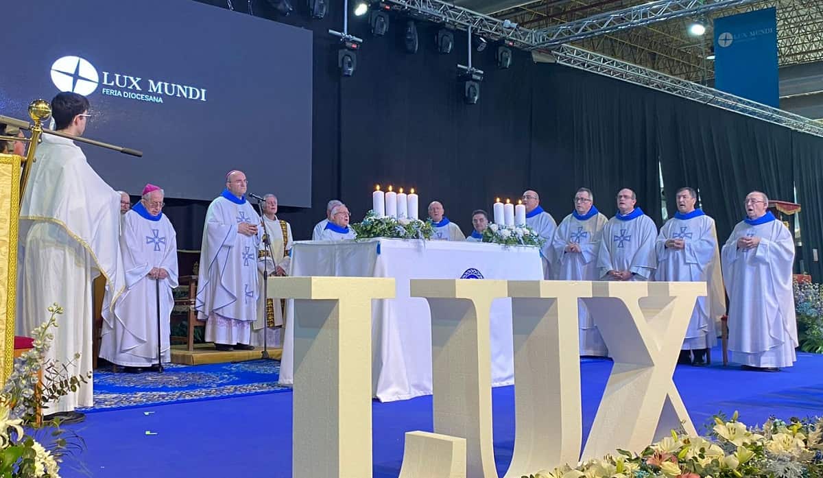 Misa de clausura de la Feria LuxMundi de Alicante, concelebrada con 3 obispos eméritos