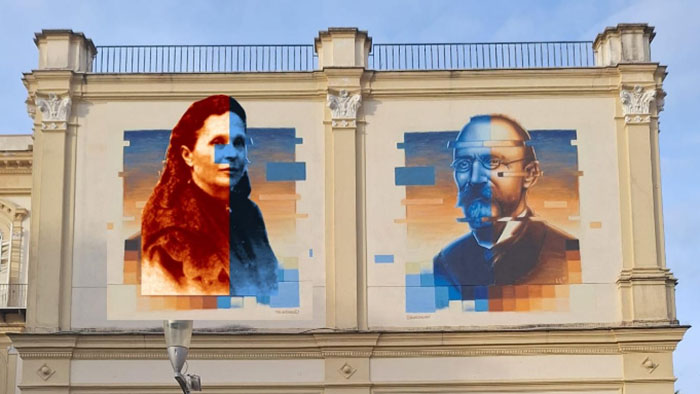 Marianna Farnararo y Bartolo Longo en un mural