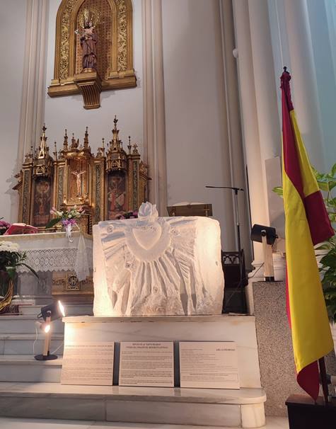 La piedra del Corazón de Jesús, en el altar mayor de la iglesia del monasterio del Cerro.