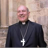 Reducir la fe a lo privado es «caricaturizar» el hecho religioso, afirma el obispo de Santander