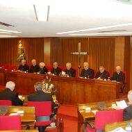 Los obispos españoles en una sesión plenaria