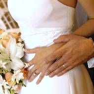 Los matrimonios civiles superan a los religiosos por primera vez en una década