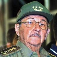 Benedicto XVI pide al dictador Raúl Castro que «avance por el camino de la libertad»