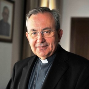Monseñor Algora critica los privilegios económicos de los diputados y senadores