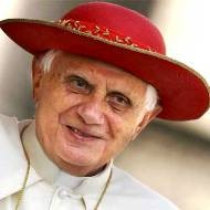 HazteOir lanza una campaña masiva de apoyo a Benedicto XVI ante los ataques