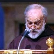El Padre Rainero Cantalamessa recibe el premio «Comunicación y cultura»