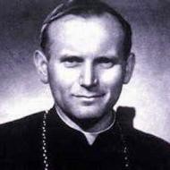 Karol Wojtyla, futuro Juan Pablo II, fue fuertemente espiado por el comunismo
