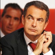 Rodriguez Zapatero eliminará el «cheque bebé» en su intento de recortar el déficit