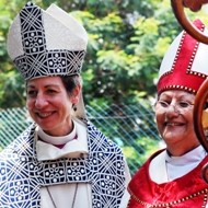 Siete obispos anti «obispas» y homosexuales se ausentan de la cumbre mundial anglicana