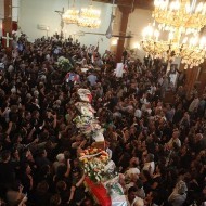 Los cristianos coptos de Egipto celebran hoy la Navidad yendo a misa como quien va a una guerra