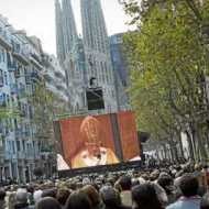 Una pantalla gigante para seguir al Papa en Barcelona