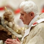 Benedicto XVI en la Misa de Gallo