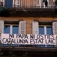 Pancarta contraria a la visita del Papa a Barcelona el pasado mes de noviembre