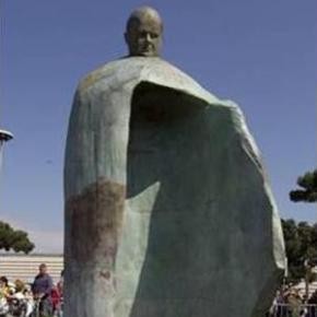 La nueva estatua de Juan Pablo II