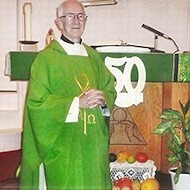 Donat Gionet, cuando celebró sus 50 años de sacerdocio.