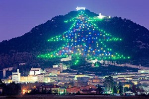 El Papa encenderá el árbol de Navidad más alto del mundo desde un iPad