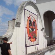 Detalle del mural de la catedral de San Salvador