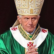 Benedicto XVI, en el día grande de dos santos.