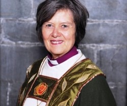 La obispesa Helga Haugland preside a los obispos luteranos noruegos, en comunión con los anglicanos
