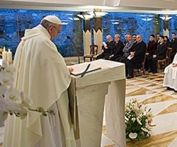 El Papa Francisco recordó las palabras fuertes de Jesús respecto a quienes se acomodan en una doble vida de pecado y apariencia