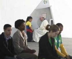 El Papa Francisco confesó a unos jóvenes durante la pasada JMJ de Río de Janeiro