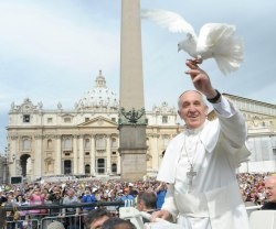 El texto papal para el Día de la Paz se lee y reflexiona en las parroquias y grupos católicos