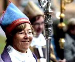 La obispa luterana de Estocolmo, la militante lesbiana Eva Brunne... 8 de cada 10 suecas y danesas dicen haber sido acosadas sexualmente