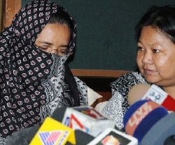 La hermana Meena ha ocultado su rostro, pero no su historia ni su denuncia, pidiendo públicamente justicia, pero sin ira