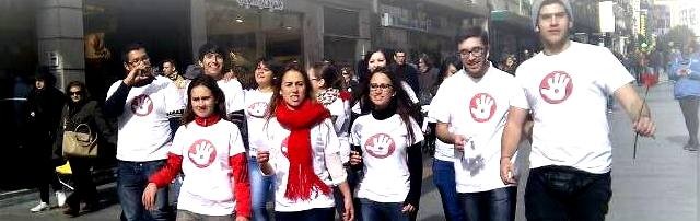 Voluntarios de DALAVIDA por las calles de Madrid, difundiendo esta gran cita provida