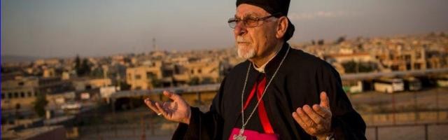 El arzobispo siro-católico de Mosul intenta evitar que una ciudad cristiana desde el s.IV sea destruida en combates entre kurdos y yihadistas