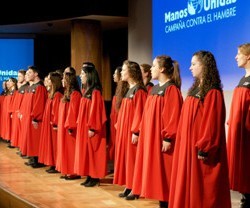 Un coro gospel en un acto de presentación de campaña de Manos Unidas en Madrid en febrero de 2014