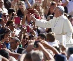 El Papa Francisco en su audiencia de los miércoles, que aprovecha para dar una catequesis