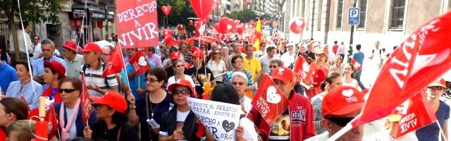 Miles de personas marcharon por las calles de Madrid, en la 5 Marcha por la Vida de Derecho a Vivir