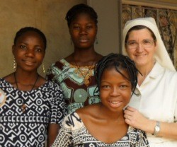 Sor Rosario Martínez, misionera de María Inmaculada en Bobo-Diulasso - Burkina Faso