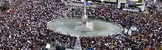 Cuando la Plaza de Colón ya estaba llena, la cola estaba en Alberto Aguilera, proclamaron los organizadores.