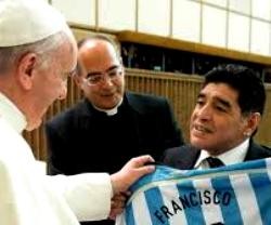 Francisco y el futbolista Maradona se encontraron este mismo año en el Vaticano
