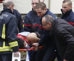 Con doce muertos y numerosos heridos, el atentado contra la revista grosera Charlie Hebdo es de los más duros vividos en Francia