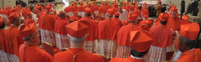 Con 200 cardenales reunidos, se repetirán imágenes como esta del consistorio de febrero de 2014