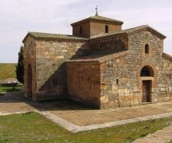 San Pedro de la Nave es un templo visigótico del siglo VII... aunque trasladado de su lugar original